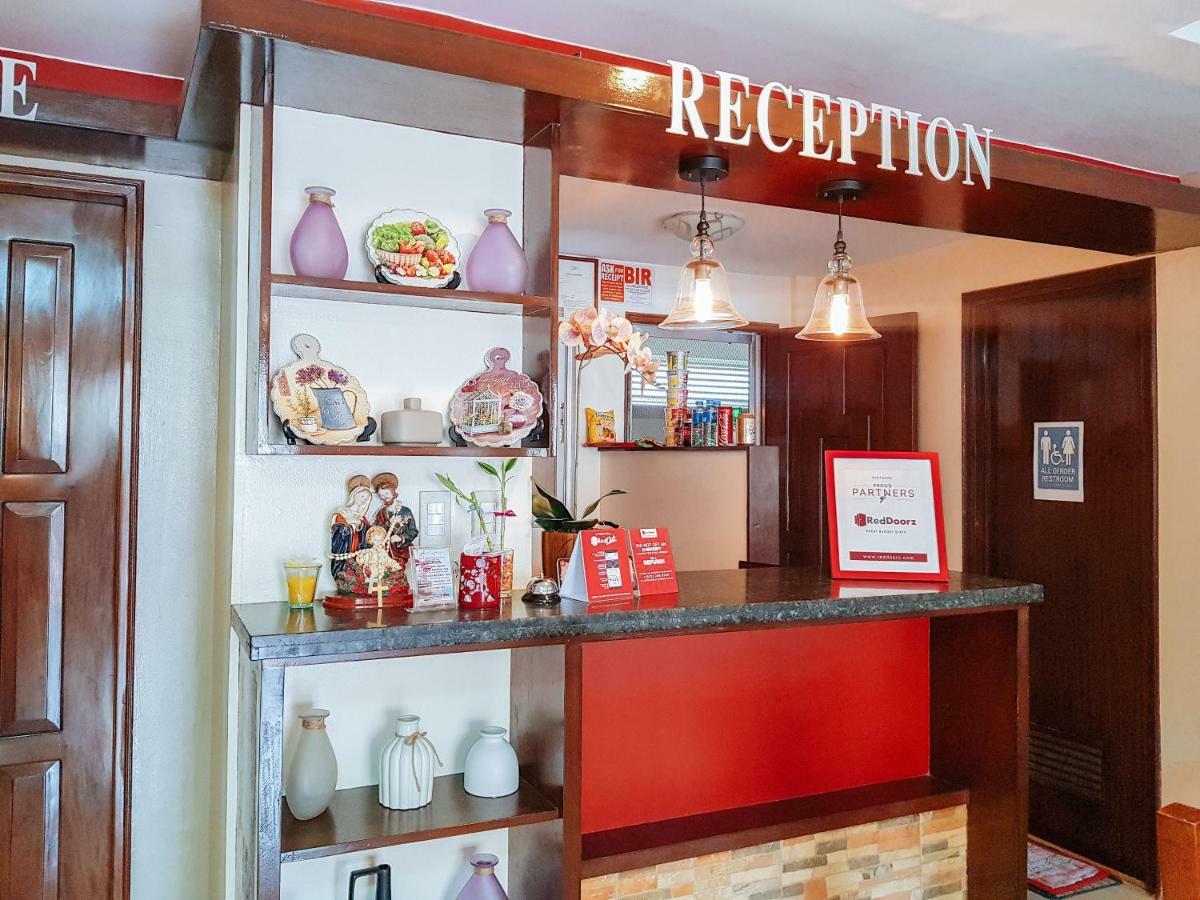 Reddoorz @ Caimito Drive Dampas Hotel Тагбиларан Сити Екстериор снимка